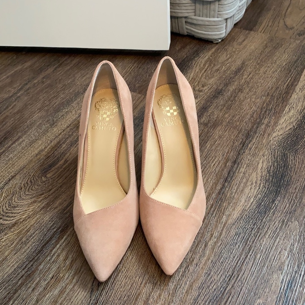 Vince Camuto Pumps